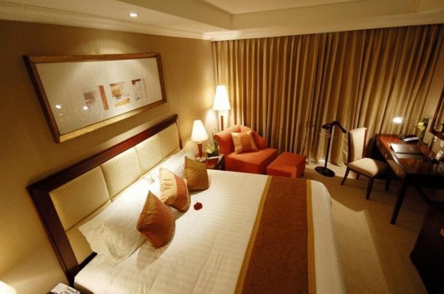 Howard Johnson Hotel Zhangjiang Шанхай Стая снимка
